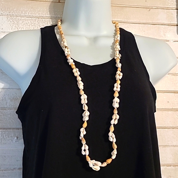 Shell Necklace - Clouds - Picture 1 of 3